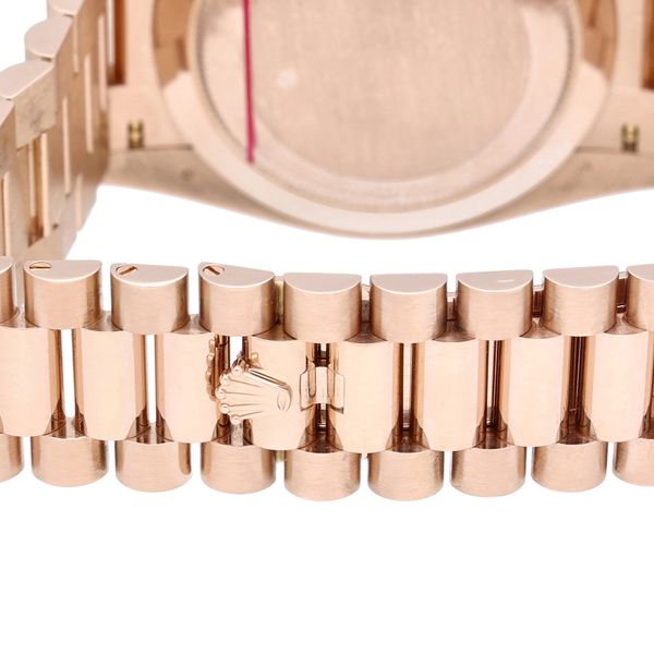 Rolex Day-Date 40 228235